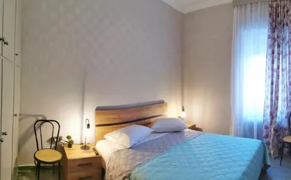 The Traditional Athenian House for 6, Near Metro