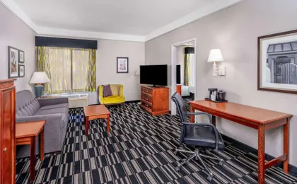 La Quinta Inn & Suites by Wyndham Roswell