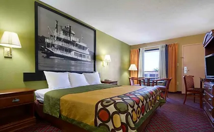 Super 8 by Wyndham Hattiesburg North/University Area