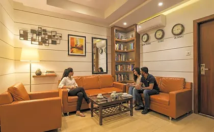 FabHotel Empire Suite