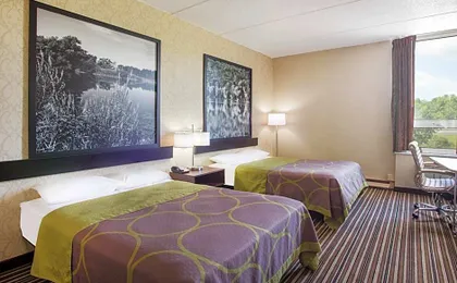Super 8 by Wyndham Plattsburgh