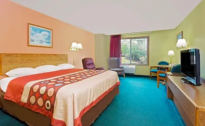 Super 8 By Wyndham Sturgeon Bay