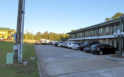 Garden Inn and Suites near Callaway Gardens Pine Mountain