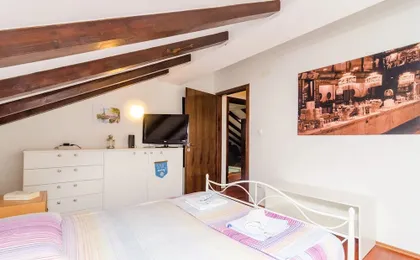 Apartment Villa Mikica