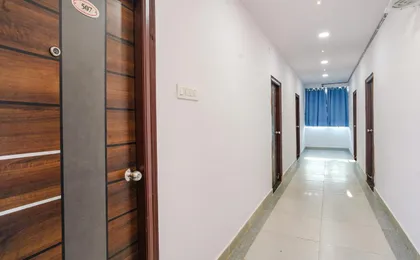 Fabhotel Grand Broholic - Nr Hitech City