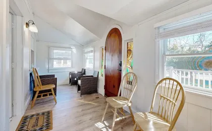 Charming 3BR Cottage Near the Beach w/ Deck