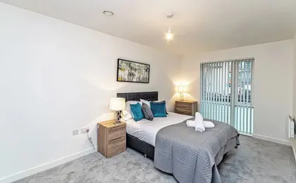 Halo House by Guestz