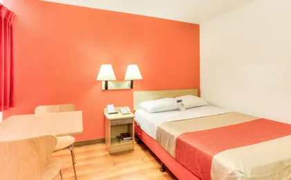 Motel 6 Tigard Or Portland South Lake Oswego