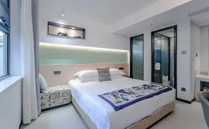 Blooming Lotus Hostel