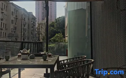 Jinglai Hotel · Light Luxury (Shanghai Zhongshan Hospital Jiashan Road Subway Station Branch)