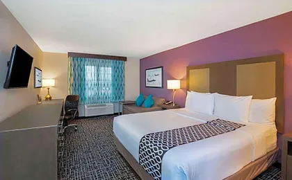 La Quinta Inn & Suites by Wyndham Las Vegas Nellis
