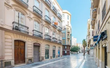 Suite Homes Uncibay Square