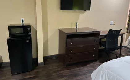 Red Lion Inn & Suites Iah Airport East