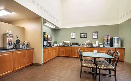 Four Seasons Inn