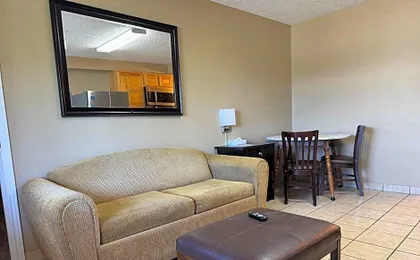 Super 8 by Wyndham Tulsa/Route 66