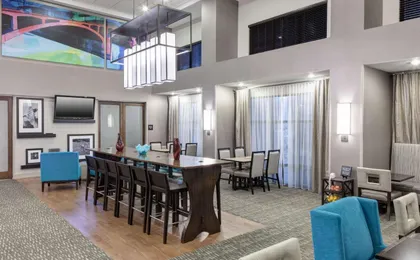 Hampton Inn & Suites Cedar Rapids - North (H)