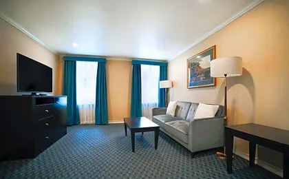 Hotel Stanford