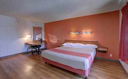 Motel 6-Santa Ana, CA - Irvine - Orange County Airport
