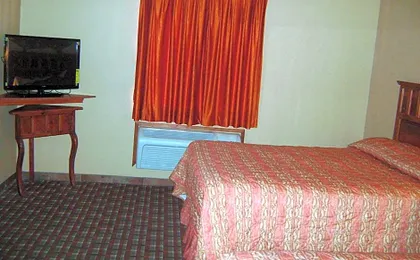 Camino Real Hotel