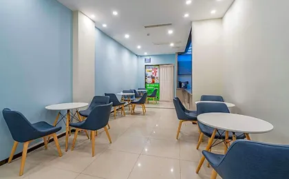 7 Days Inn Chengdu Huaxi Yulin Provincial Stadium Metro Station