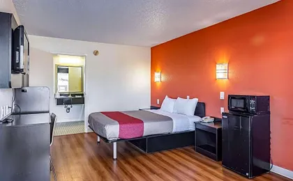 Motel 6-Little Rock, AR - West