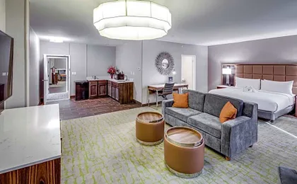 DoubleTree by Hilton Huntington