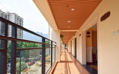 Laiya Boutique Hotel (Southwest University Zhuangyuanbei Subway Station)