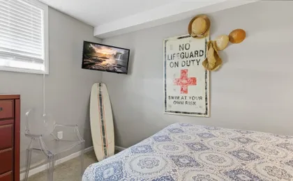 Family-friendly Lakefront Home Near Shorty Pants Bar 21 MM