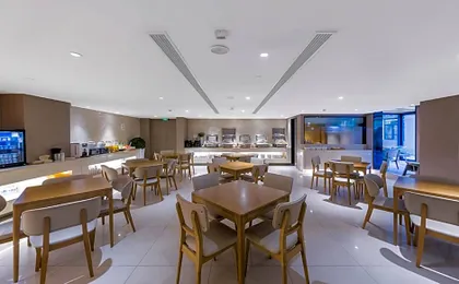 JI Hotel Shanghai Hongqiao Hub Songhong Road Metro Station