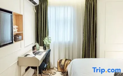DAILY HOTEL (Guangzhou Panyu Changlong Xiajiao Metro Station Store)