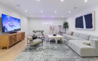 Curson Modern