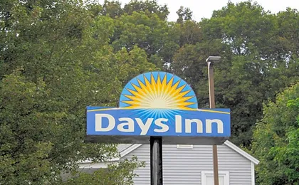Days Inn by Wyndham Torrington