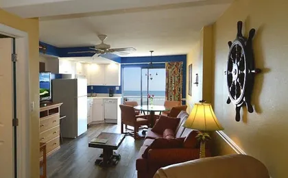 Catalina Beach Club