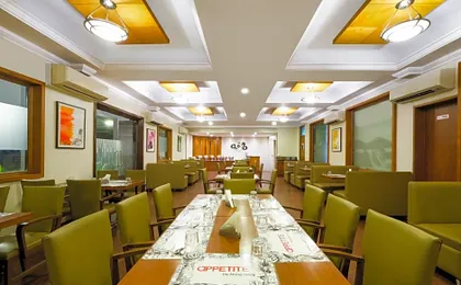 7 Apple Hotel Pimpri Pune