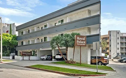 Royal Palace Westwood Hotel
