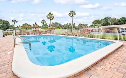 Days Inn by Wyndham Orange City/Deland