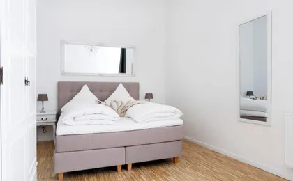 Sc 06 by Rockchair Apartments L Superhost Status L 4 Bedrooms Boxspringbeds 2 Bathrooms Balcony Elevator - Cozy Family & Business Flair Welcomes You!
