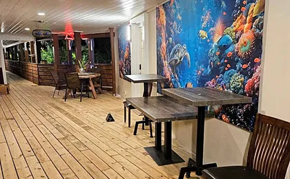 Blue Heron Bridge Hotel and Dive Club