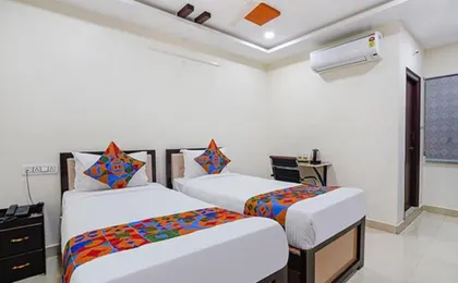 Fabhotel Sri Karthikeya Grand