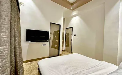 TAKHT- Executive Rooms & Suites