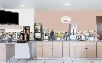 Super 8 by Wyndham El Dorado