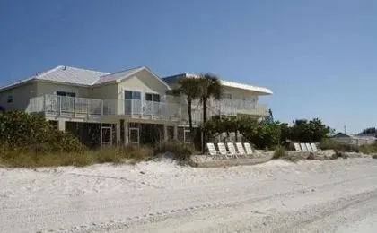 Beach House Resort 3