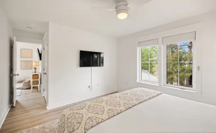 1322 Laurel Grove 3 Bedroom Home by RedAwning