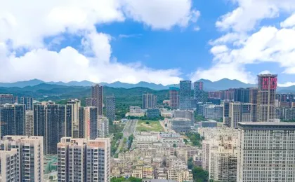 Qiuding Hotel Apartment (Shenzhen Daxing Center Longcheng Park Subway Station Store)