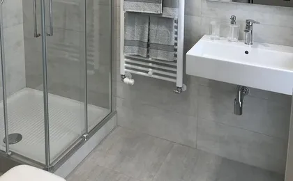 Feel at Home Apartments & Rooms