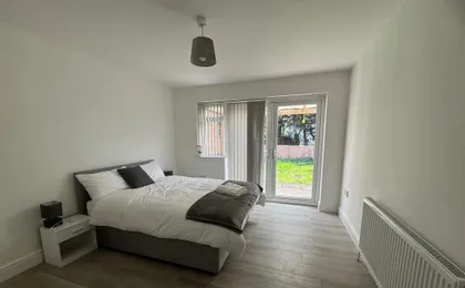 Apartment Sleeps 6 With Wifi