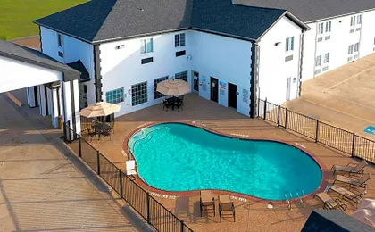 Atria Hotel And Rv Mcgregor