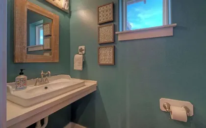 Relaxed Port Aransas Home Near Beach, Dining, and Island Fun At Last by Avantstay