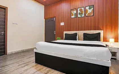 Super OYO Collection O Jagannath Mandir Road Formerly Paradise Residency
