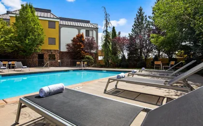 Best Western Plus Olympic Inn